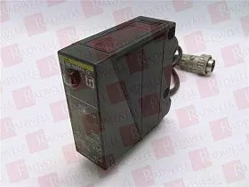 Фотоэлектрический датчик Артикул E3JM-R4M4-G от производителя OMRON