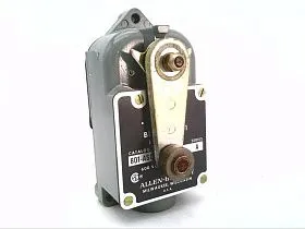 Концевой выключатель Allen-Bradley 801-ASC25 роликовый с пружинным возвратом