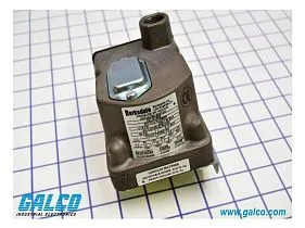 Barksdale Control Products D2T-M18SS