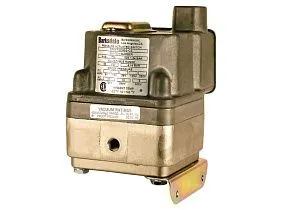 Barksdale Control Products DPD2T-M150SS-L6