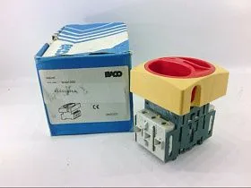 Разъединительный выключатель BACO CONTROLS M491500, 3-полюсный, 32А, 690В AC