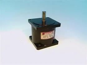 Редуктор цилиндрический BAYSIDE NE34-010, передаточное число 10:1