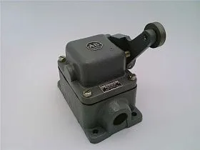 Концевой выключатель Allen Bradley 801-ASC1411 с роликовым рычагом NEMA 4