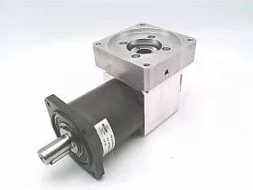 Конический редуктор NEUGART WPLE80/90-40, передаточное число 40:1, вал 20 мм, момент 110 Нм