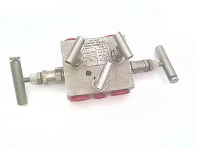 Коллектор газовый M6AVDS-4 пятиклапанный 1/2"x1/2"x1/4" FNPT