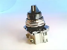 Селекторный переключатель двухпозиционный Cutler Hammer 10250T3011-1