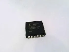 Интегральная микросхема XC9536-10PC44C от XILINX
