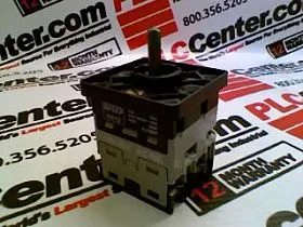 Поворотный кулачковый переключатель BACO CONTROLS PR12-1103-D4, 3-полюсный, 20А, 2 позиции