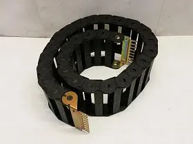 Кабеленесущий канал открытого типа DYNATECT NP6001228611, 61 дюйм, с кронштейном №1