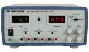 Источник питания постоянного тока B&K PRECISION 1652 с тройным выходом и цифровым дисплеем