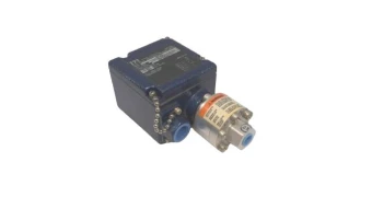 Реле давления 100P12CC3 от NEO DYN