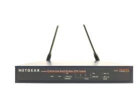 NETGEAR FWAG114 ProSafe VPN Межсетевой экран беспроводной двухдиапазонный 4-портовый