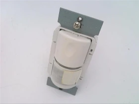 Инфракрасный настенный выключатель WS-200-W WATT STOPPER, белый, 800-1200 Вт
