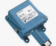 Селекторный переключатель давления H100-15731 UNITED ELECTRIC 1.5-30 PSI NEMA4X