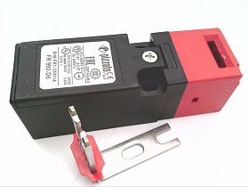 FR 992-D6 Предохранительный выключатель от PIZZATO