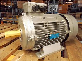 MR13A2008-132M-4 Двигатель от NERI MOTORI