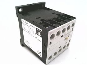 11BG0022A230 Реле/розетка от LOVATO