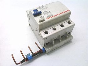 Автоматический выключатель G43/32AC для монтажа на дин-рейку от BTICINO