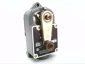 Концевой выключатель Allen-Bradley 801-ASC25 роликовый с пружинным возвратом