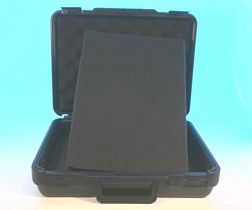 Защитный пластиковый кейс с поролоном 13.5"x10"x3.75", черный