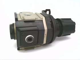 Пневматический регулятор давления R3000-8 Parker, диапазон 0.5-8.5 кгс/см²