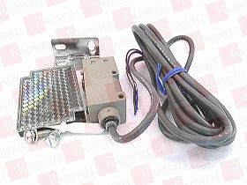 Фотоэлектрический датчик Артикул E3S-CR11 от производителя OMRON