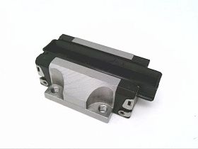 Линейная направляющая LLTHC 20 A-T0 P5 EWELLIX с фланцевой кареткой, 20 мм