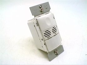 Датчик настенный DW-100-24-W двойной технологии PIR и ультразвуковой, 24В, белый, Watt Stopper