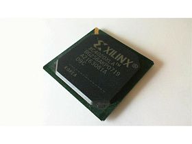 XC4020XLA-09BG256C от XILINX
