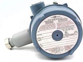 Температурный переключатель UNITED ELECTRIC F120-8BS NEMA 4X