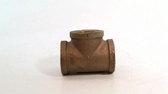 Тройник латунный резьбовой WATTS LFA-902 1"x1"x1" FIP