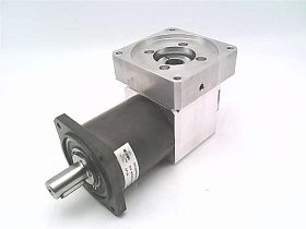 Конический редуктор NEUGART WPLE80/90-40, передаточное число 40:1, вал 20 мм, момент 110 Нм