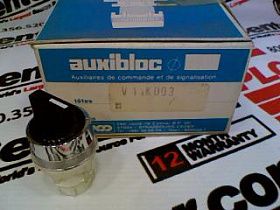 Селекторный переключатель BACO CONTROLS VI1KD03, 2 позиции, правый, с пружинным возвратом