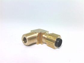 Угольник компрессионный латунный DYNAFLO 69804, NPT 1/8", 90°