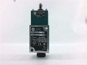 Концевой выключатель Allen-Bradley 802M-DJ1 с роликовым приводом, 10А, 600В