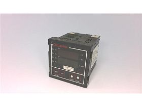 Контроллер процесса CHROMALOX 2104-RO140, цифровой дисплей, 100-240VAC, 4-20mA