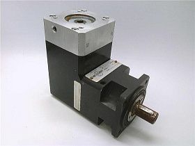 Угловой редуктор NEUGART WPLS-70-10