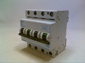 099/4516-000 Автоматический выключатель для монтажа на дин-рейку от HOFFMAN VYNCKIER