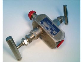 Клапан манометрический Anderson Greenwood M25HPS44FXP, нержавеющая сталь, 1/2" FNPT х 1/2" MNPT