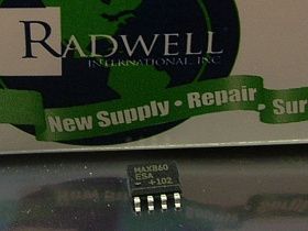 Насос  Артикул MAX860ESA+ от производителя MAXIM INTEGRATED PRODUCTS