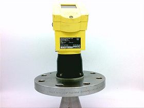 Радарный датчик VEGA PULS54K с дисплеем