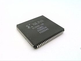 Интегральная микросхема XC3030-100PC84C от XILINX