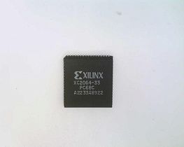 Микросхема памяти XC2064-33PC68C от XILINX