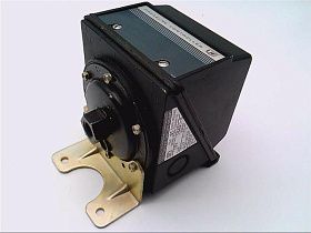 Реле давления UNITED ELECTRIC J300F1-453 0-20 PSI 15A 125/250В AC