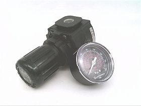 Регулятор давления пневматический Excelon R73G-2AK-RMG с манометром, 1/4" NPT