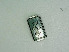 Диод защитный двунаправленный SMAJ40CA-E3/61 40В 6.2А DO-214AC