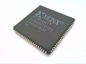 Интегральная микросхема XC3030A-7PC84C производства XILINX