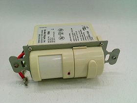 Настенный инфракрасный выключатель WS-120/277-I Watt Stopper, цвет слоновая кость