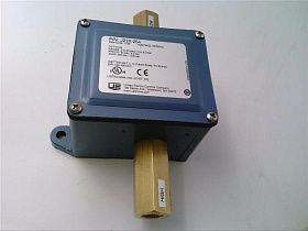 Реле давления United Electric J21K-254, диапазон 0-90 PSID (0-620,5 кПа)