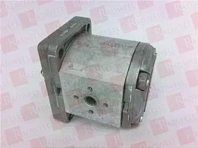 Гидравлический мотор  Артикул TFP100/3-8-D-CO02/1B от производителя SAUER SUNDSTRAND